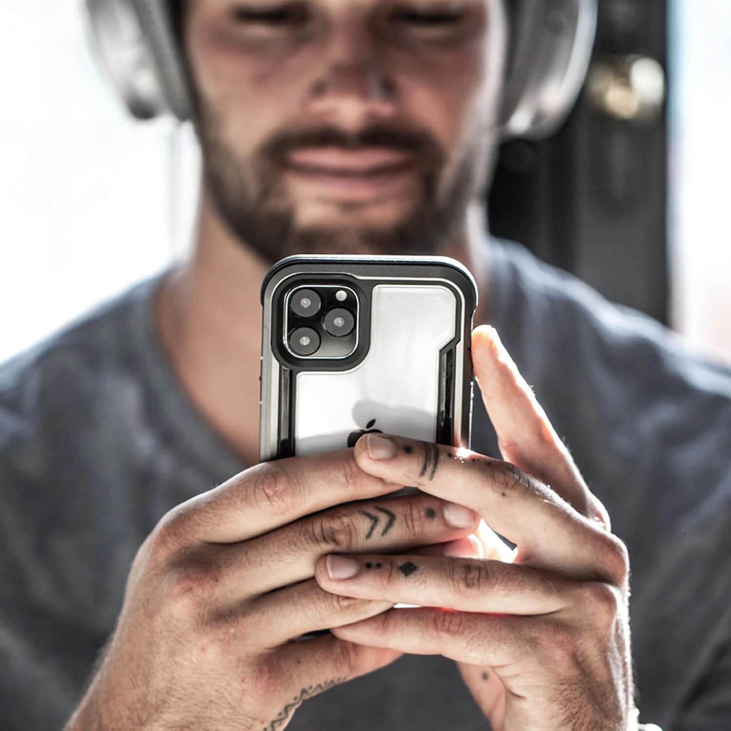 Défense Shield for iPhone 11 Pro - Red - Image 8