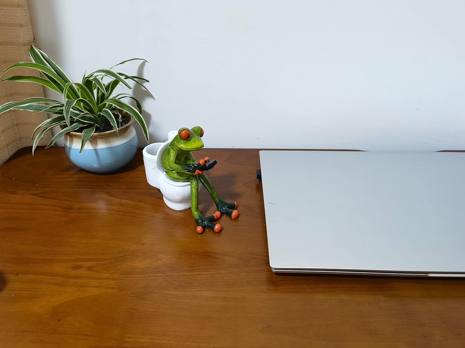 Frog Figurines Decor Funny Creative Craft Resin Frog Sculpture Statue for Home - Image 5